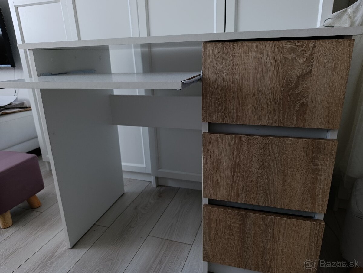 Písací stôl na PC študentský