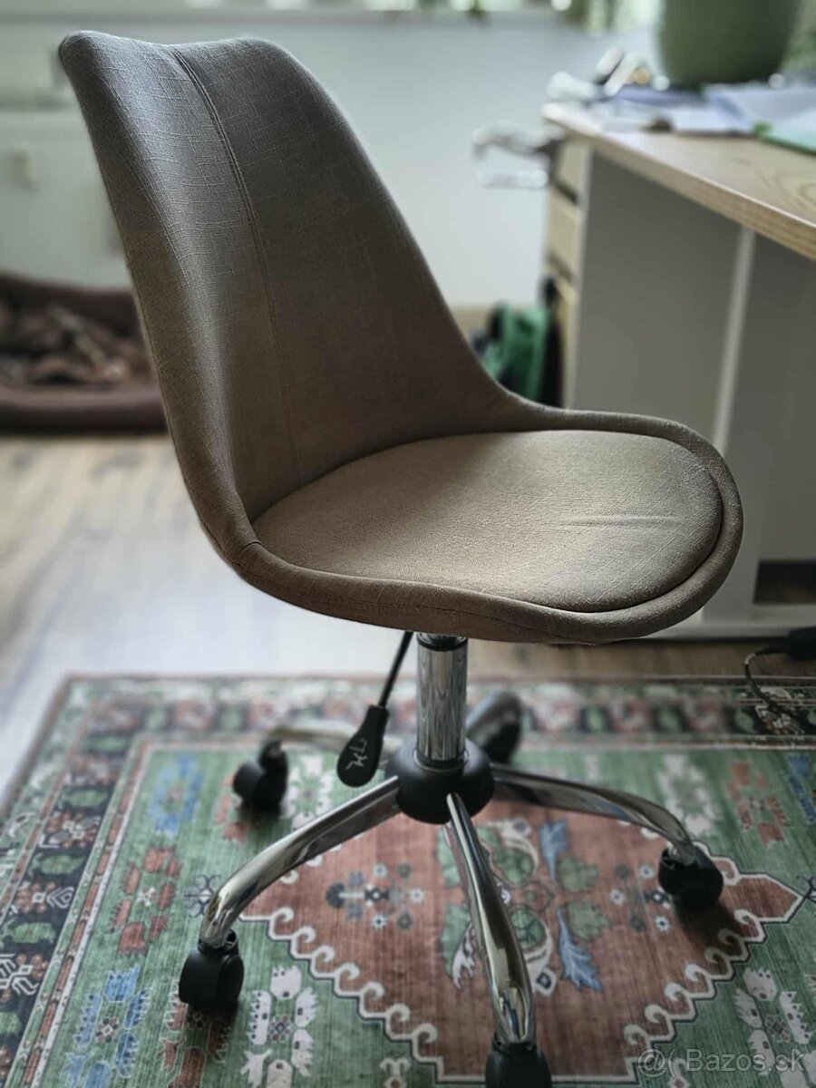 Kancelárska stolička