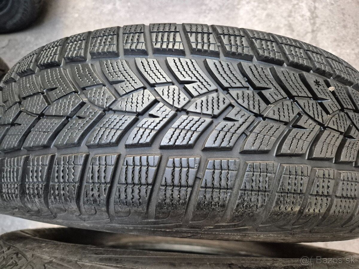 215/65 r17 zimné 4 ks GOODYEAR dezén 8,3 - 7,1 mm