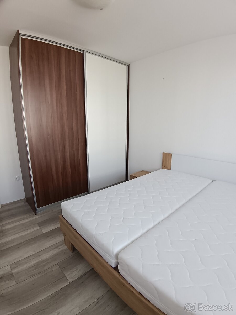 Na prenájom 2-izbový byt s balkónom – Bebravská ul., Vrakuňa