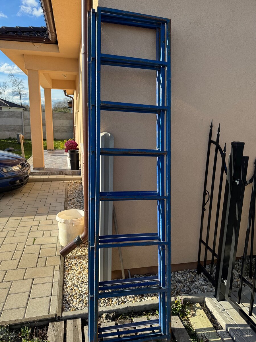 Predám oceľové regále/konštrukciu