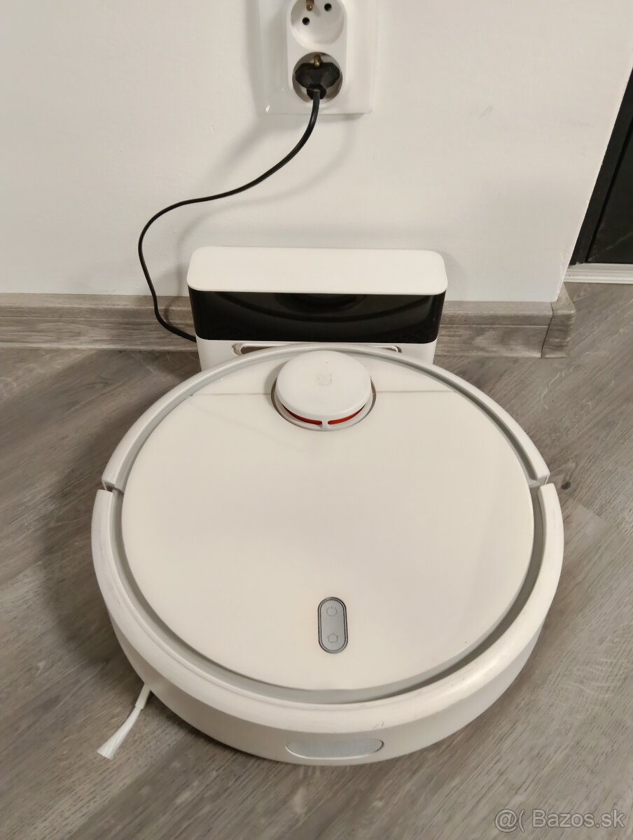 Roboticky vysavac Xiaomi Mi Robot Vacuum SDJQR01RR