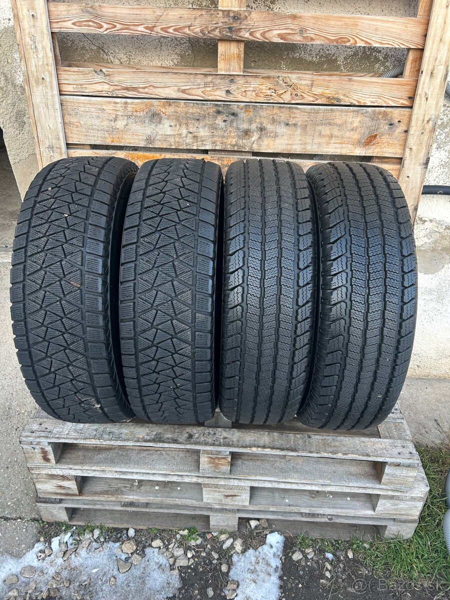 Good Year/Bridgestone 235/75/15”-109 zima