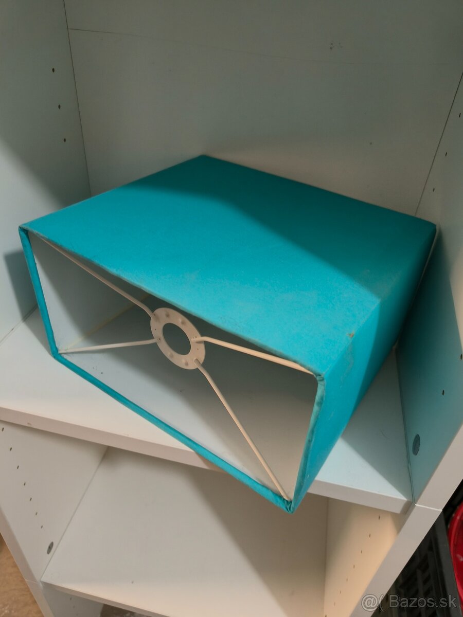 Tienidlo a kvetináč