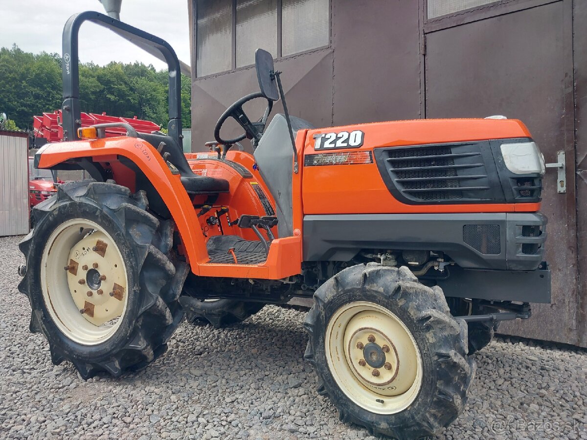 Kubota T220