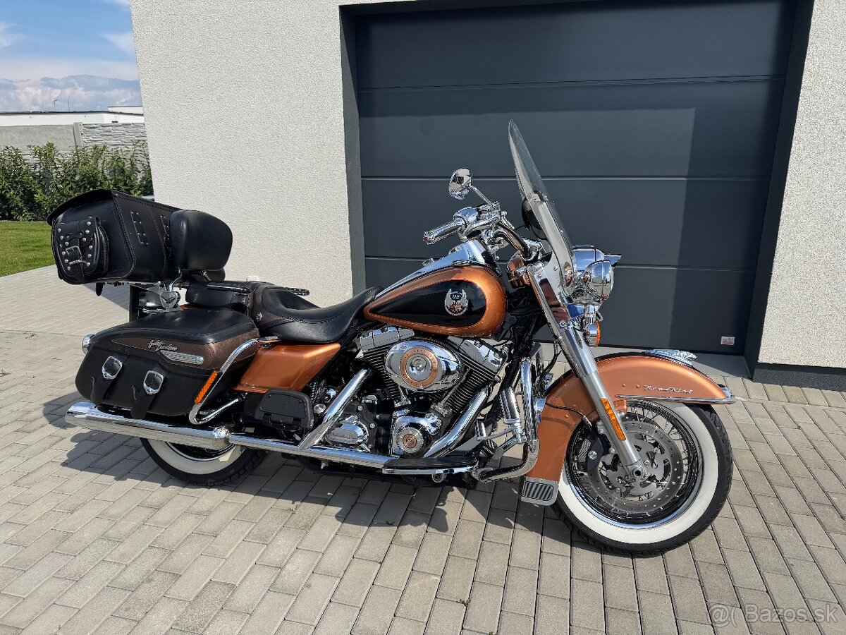 HARLEY DAVIDSON ROAD KING 105years Anniversary