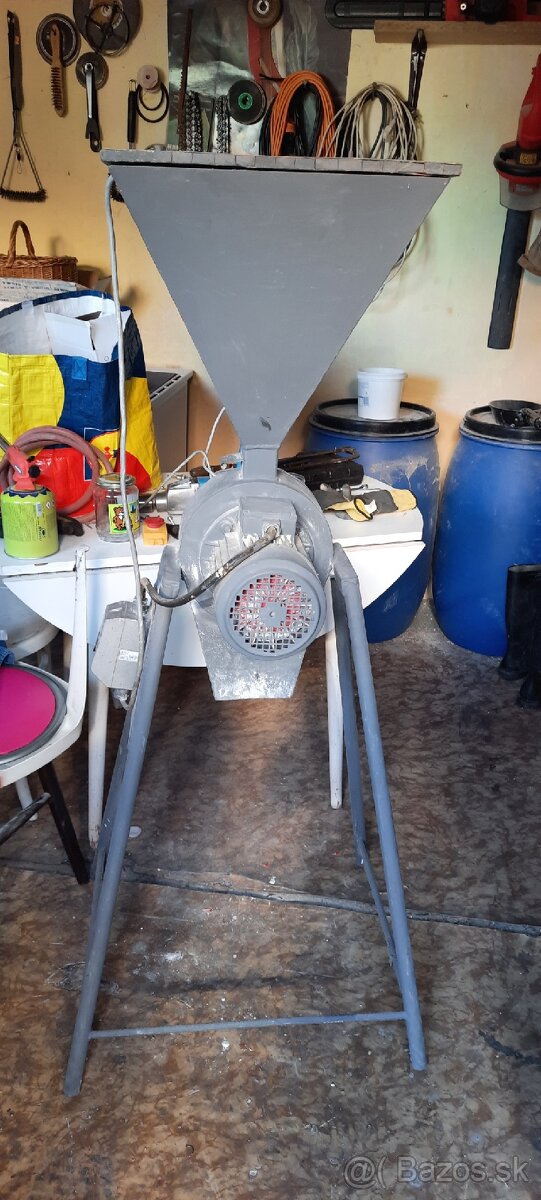 Kladivkovy šrotovnik