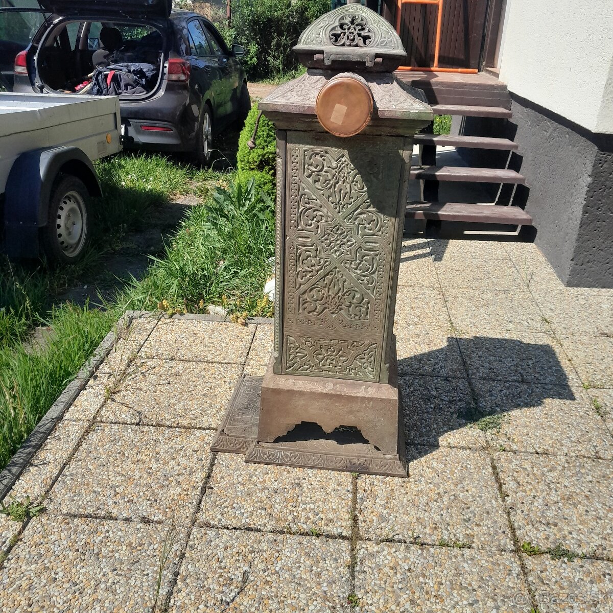 Starožitná liatinová pec