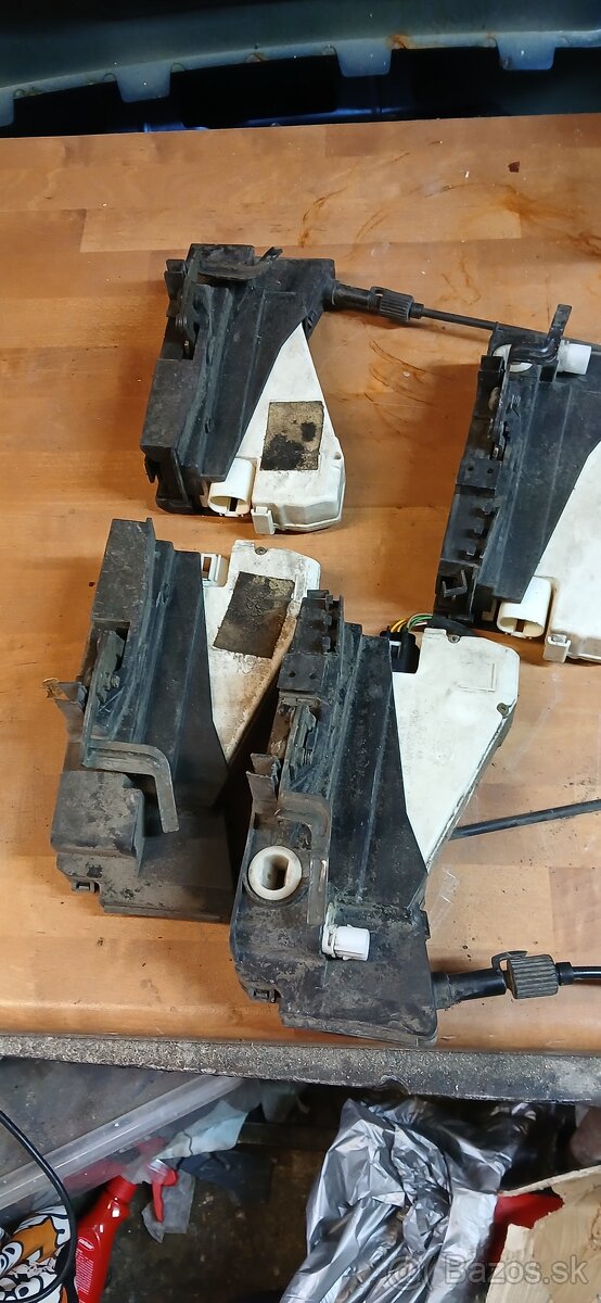 Predám Zámky dverí wwsharan alhambra ford galaxi