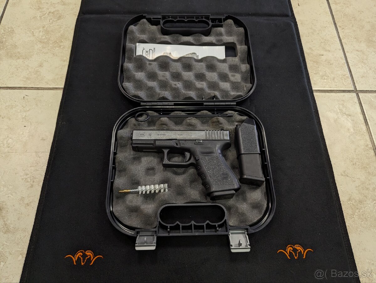 Glock 19