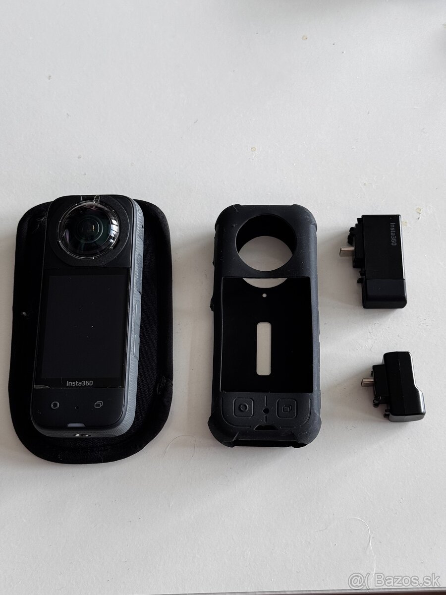 Insta360 X3 (ochranné puzdro, čítačka kariet, audio adaptér)