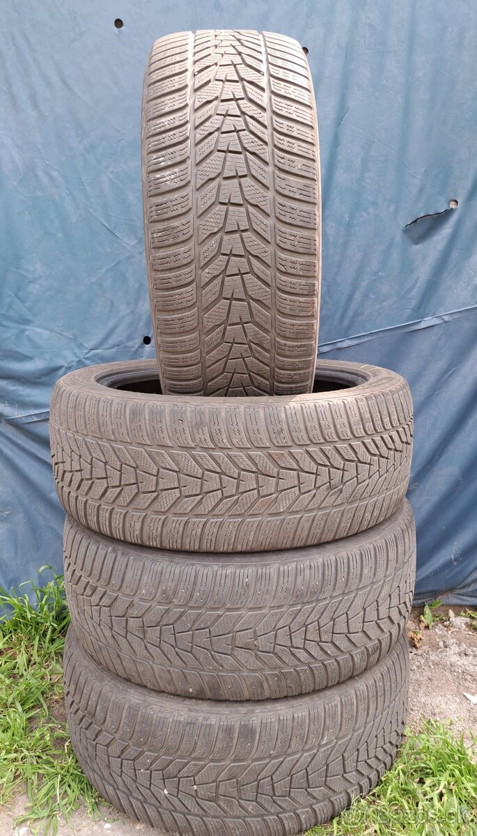 Ponúkame 4 zimné pneumatiky Hankook Ice 245/45 R19