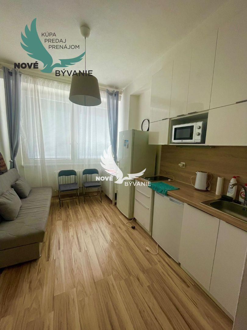 Exkluzívne 1-izbový byt na prenájom blízko centra v Banskej 