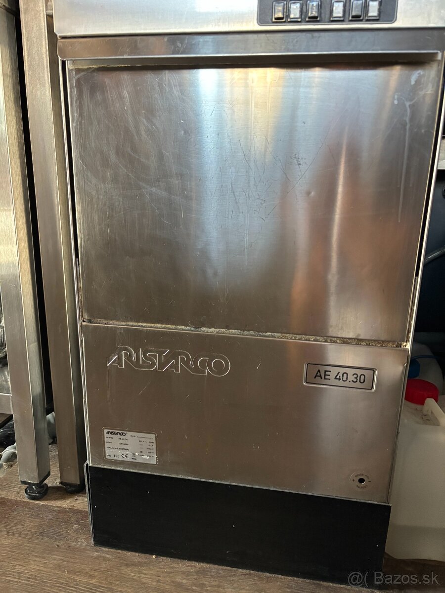 Profesionálna gastro umývačka riadu ARISTARCO AE 40.30