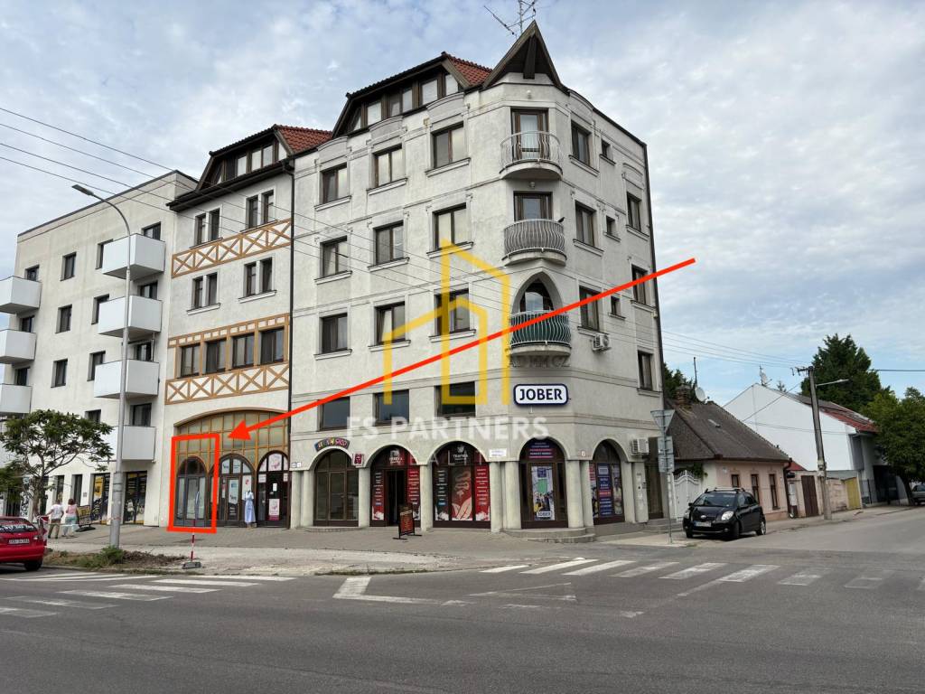 Na prenájom obchodný priestor – Petőfiho, Komárno, bývalé kv