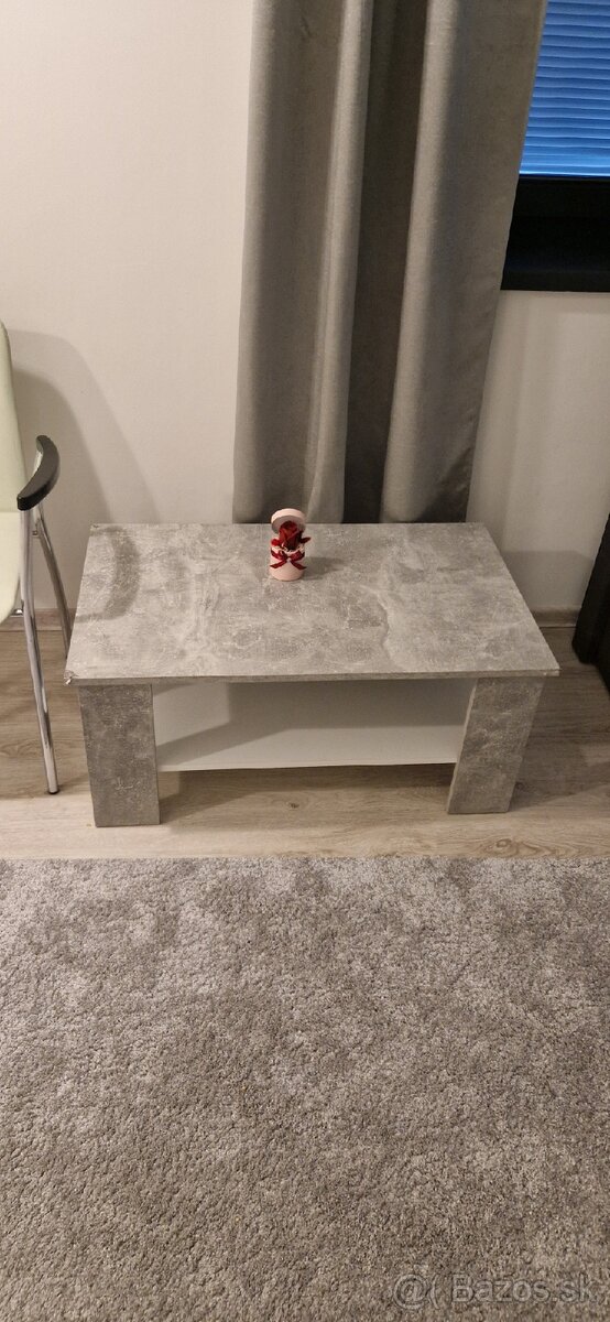 Konferenčný stolík