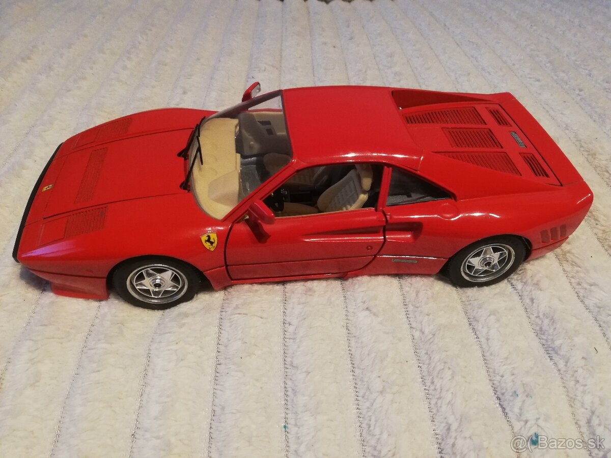 1:18 FERRARI GTO Bburago 1984