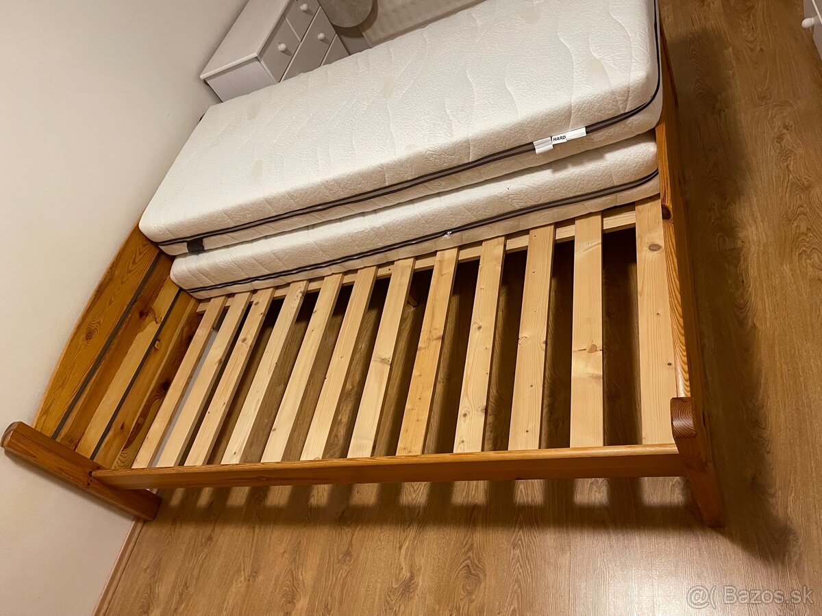 Postel z masívu