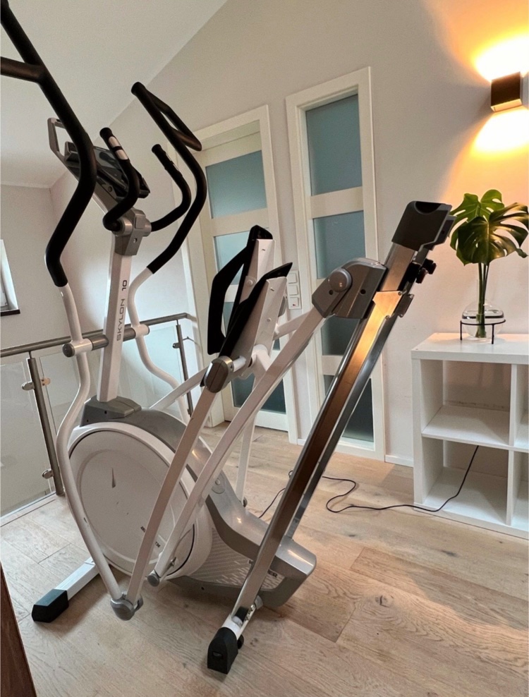 Orbitrek Skylon 10, elyptický trenažér, v záruce