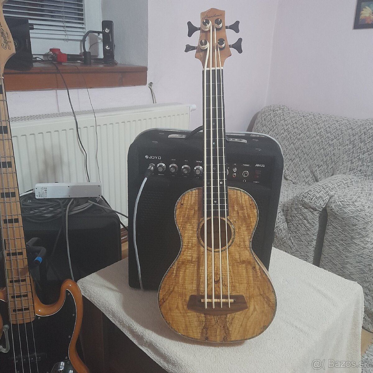Basové ukulele
