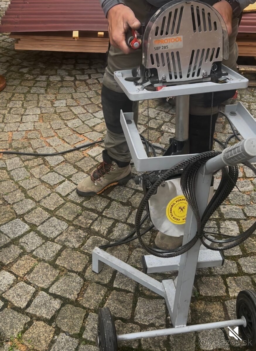 Protool tesařská pásová pila zánovní s vozíkem a p