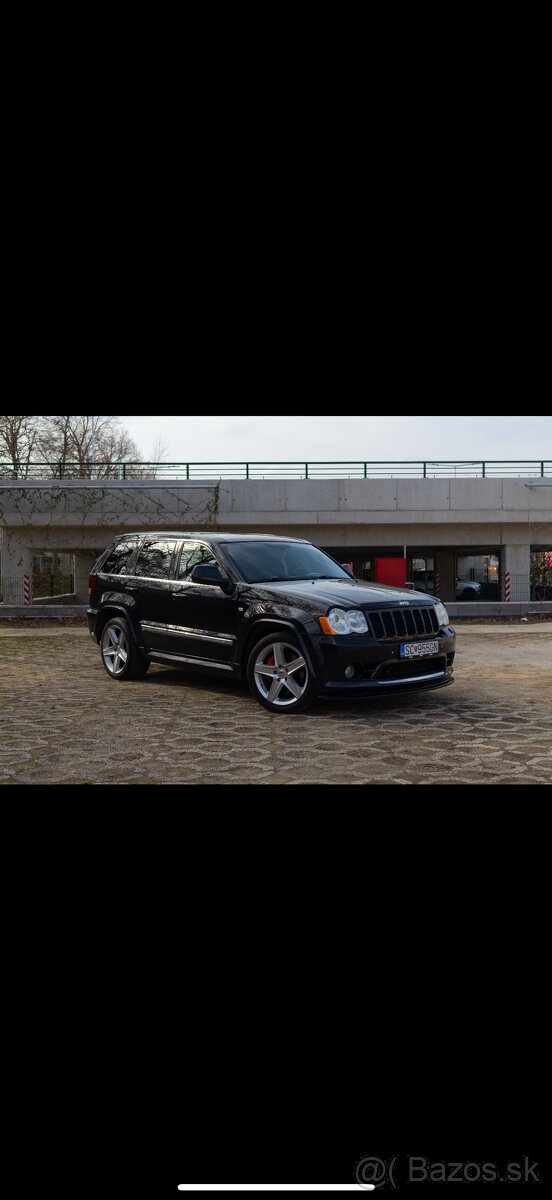 Jeep Grand Cherokee SRT 6.1 hemi