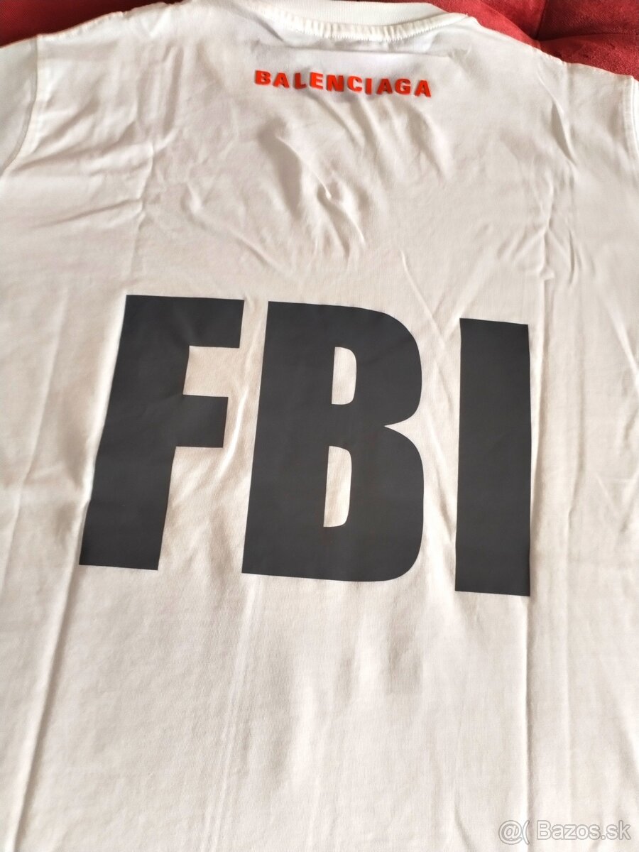 Tricko Balenciaga FBI
