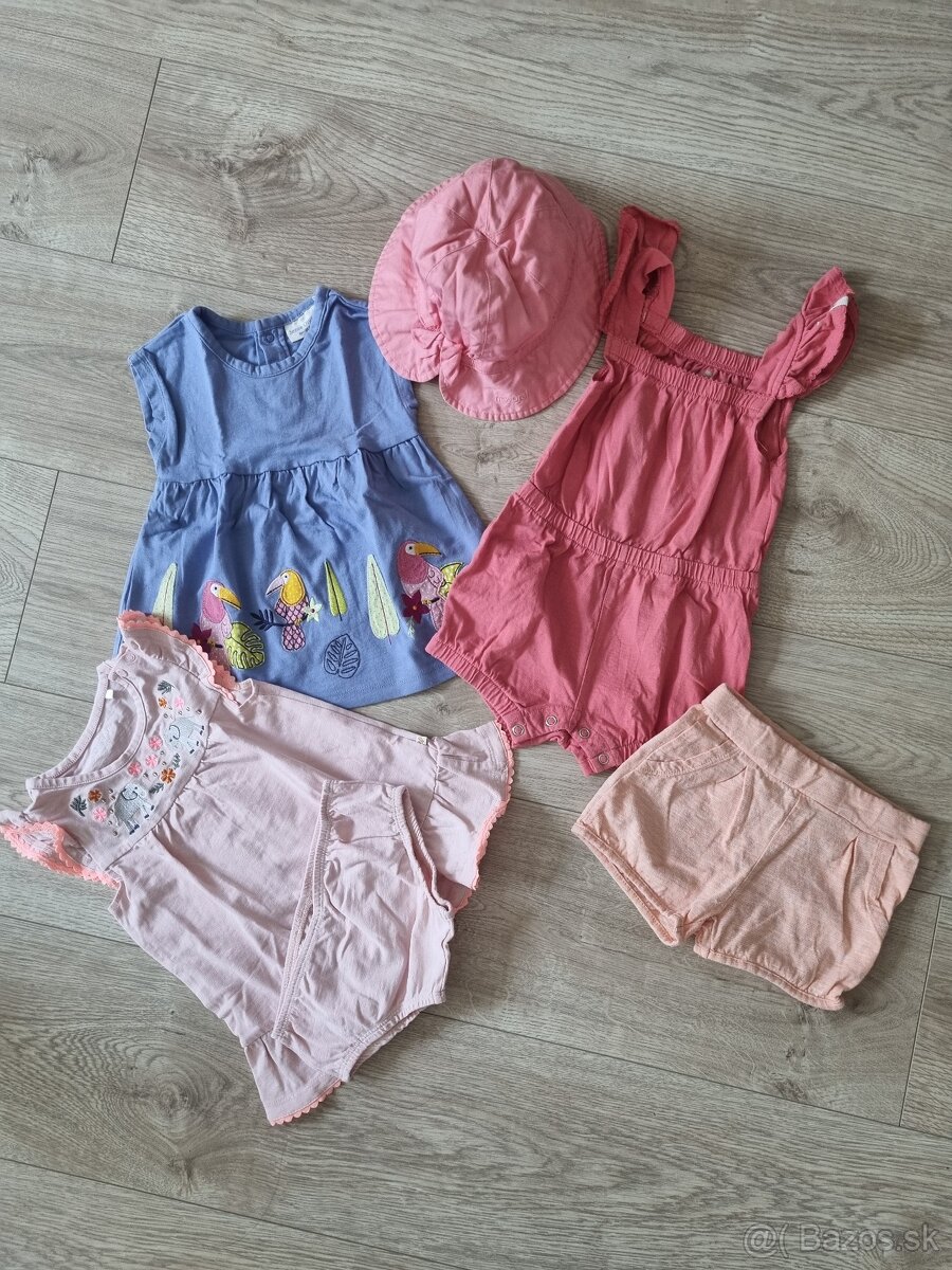 set oblečenia