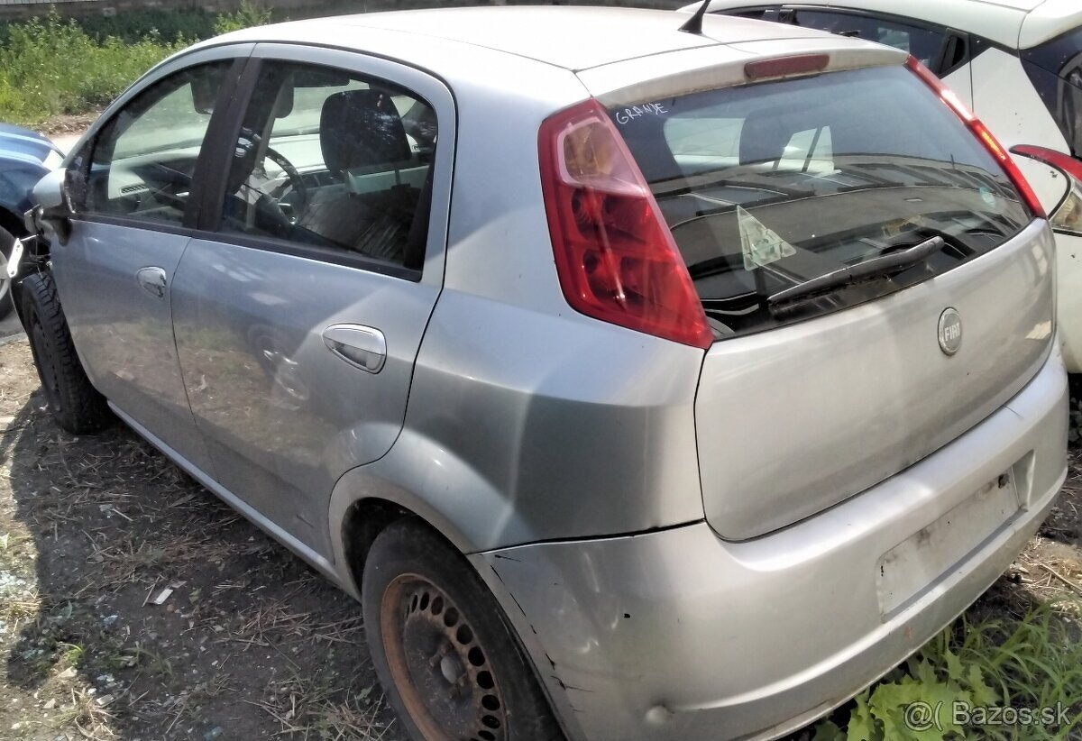 FIAT GRANDE PUNTO 1.3 JTD 2007 predám TRYSKY 0445110183, mot