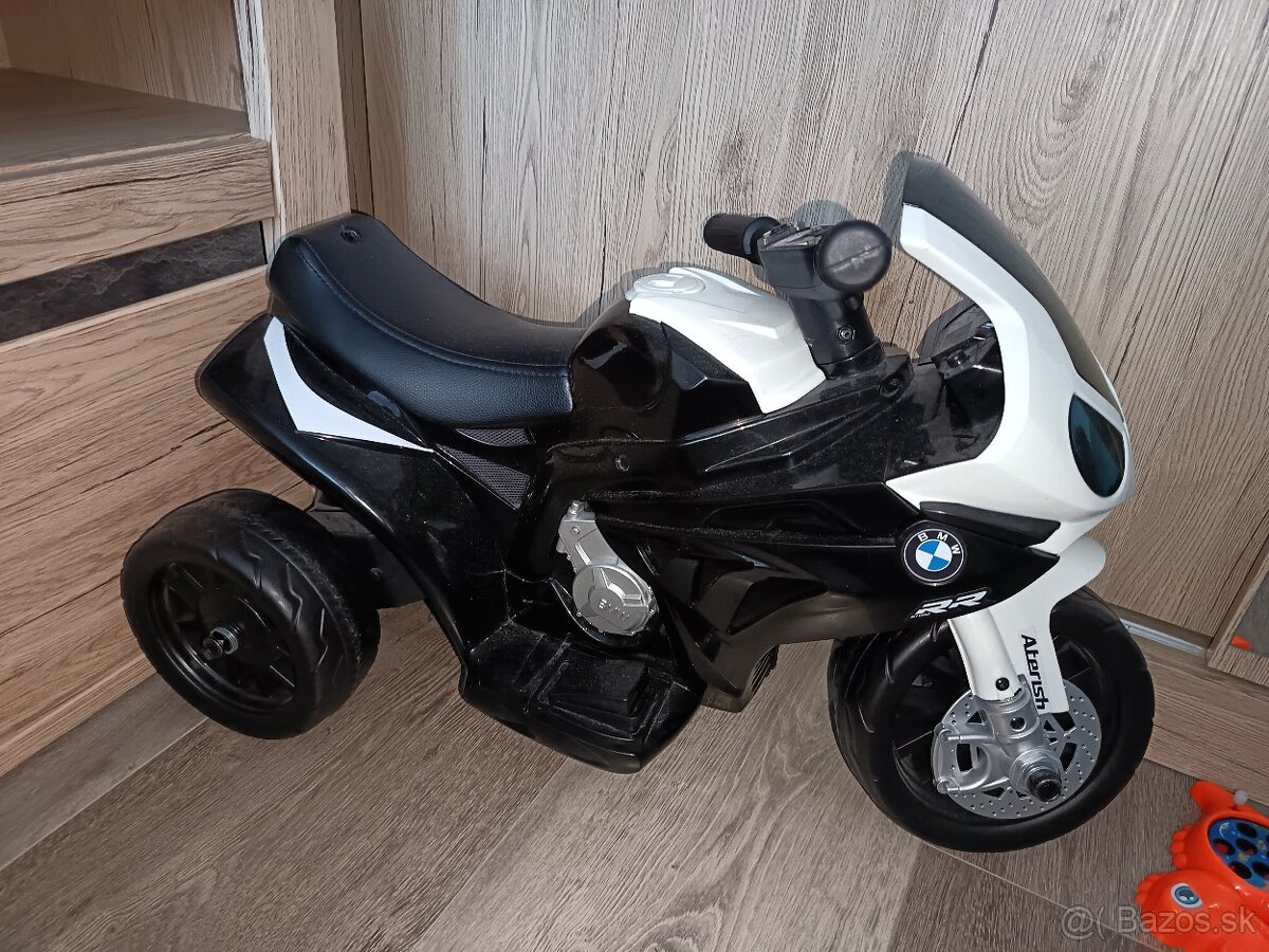 Elektrická trojkolka BMW