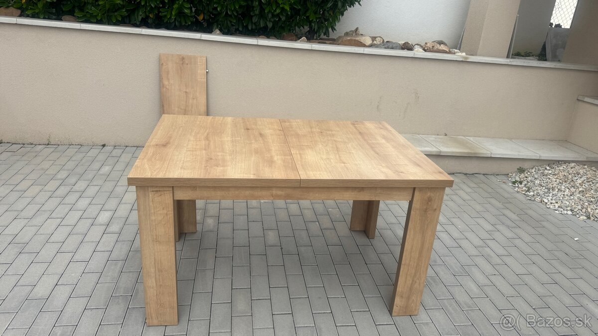 Jedálenský rozkladací stôl hemilton