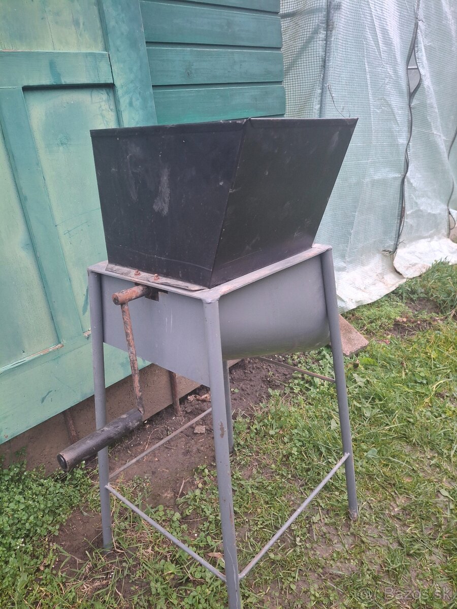 Rezačka na jablká,repu