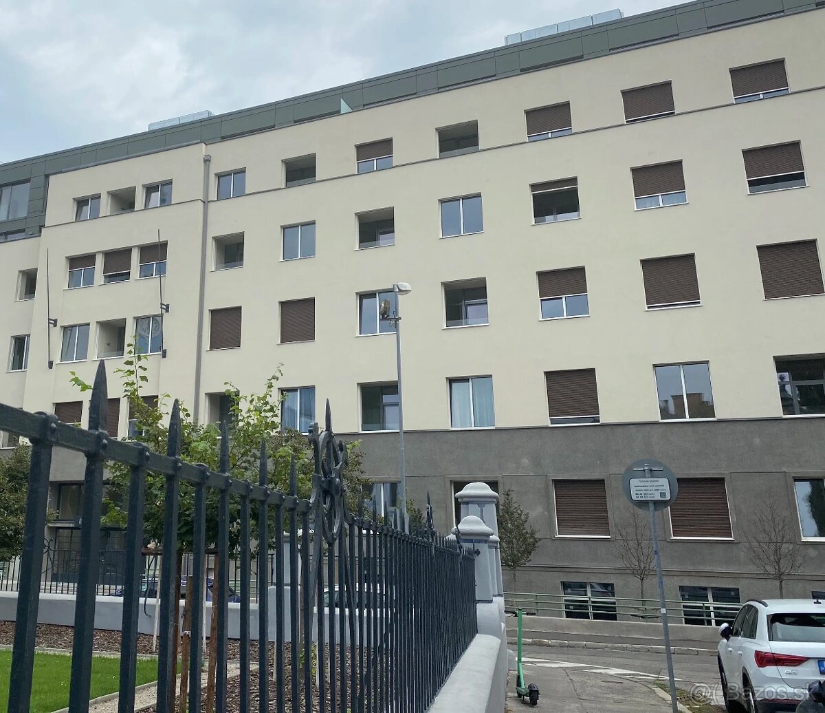 Realitný kancelária REALADR s.r.o.