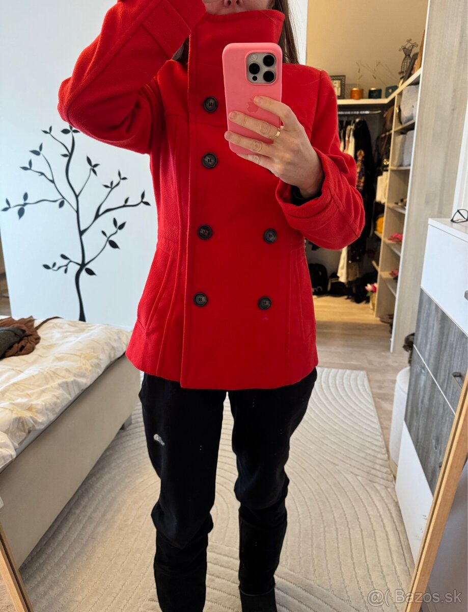 H&M červený kabát krátky, veľkosť 40 (sedí na medium)