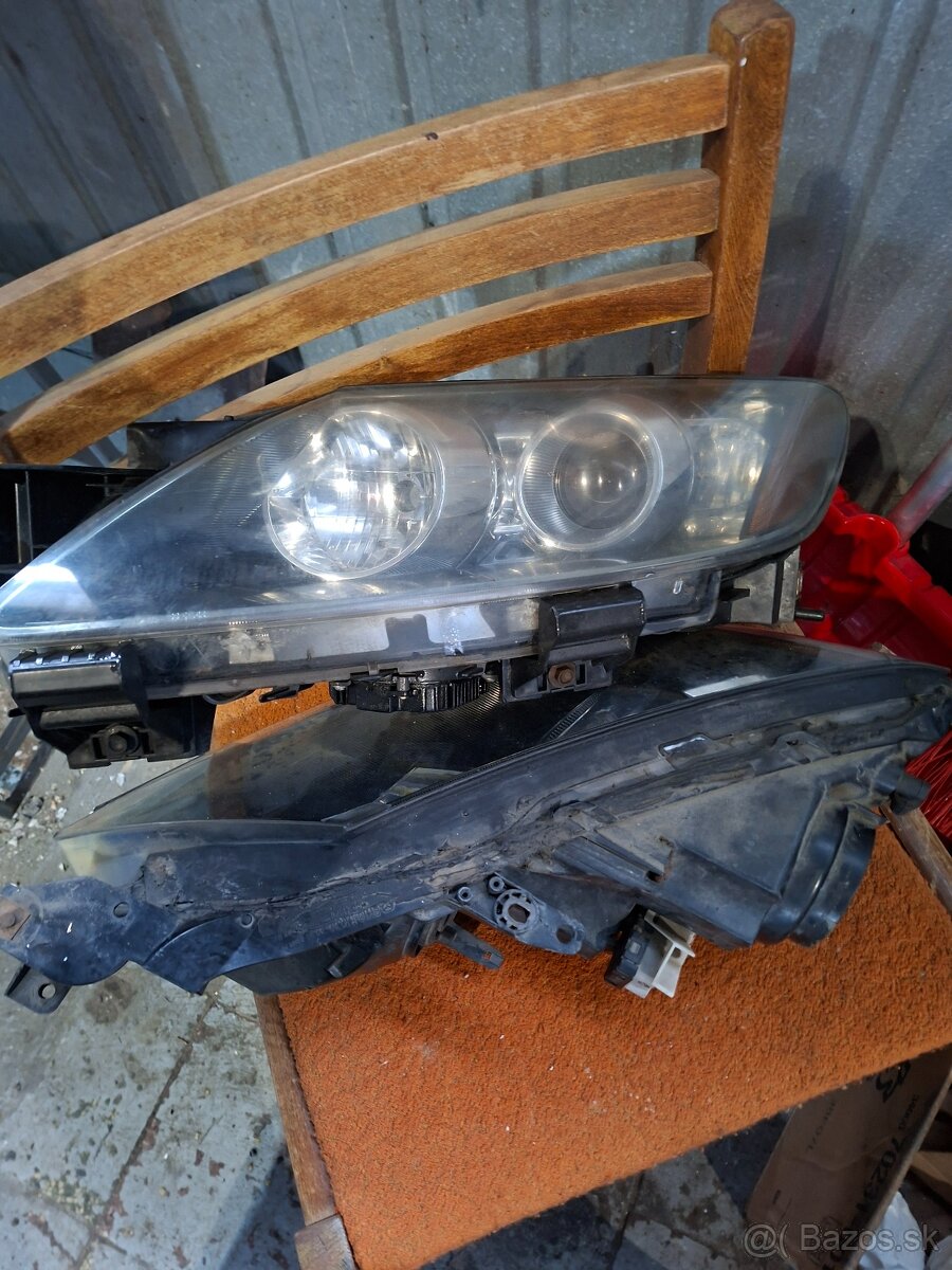 Rozpredám mazda cx7 .octavia 2 na diely