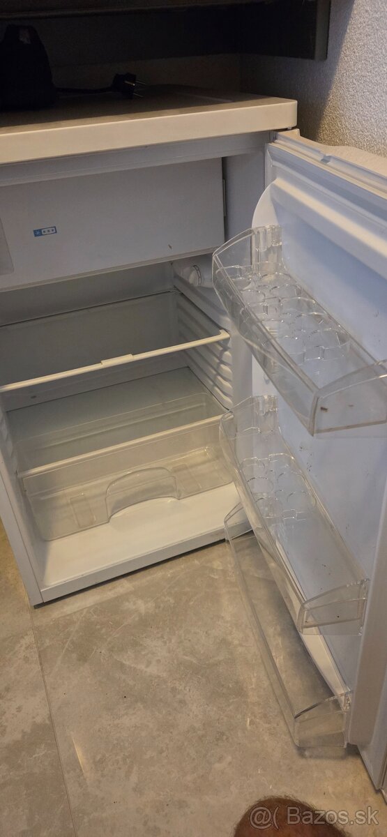 Chladnička s mrazničkou Philco