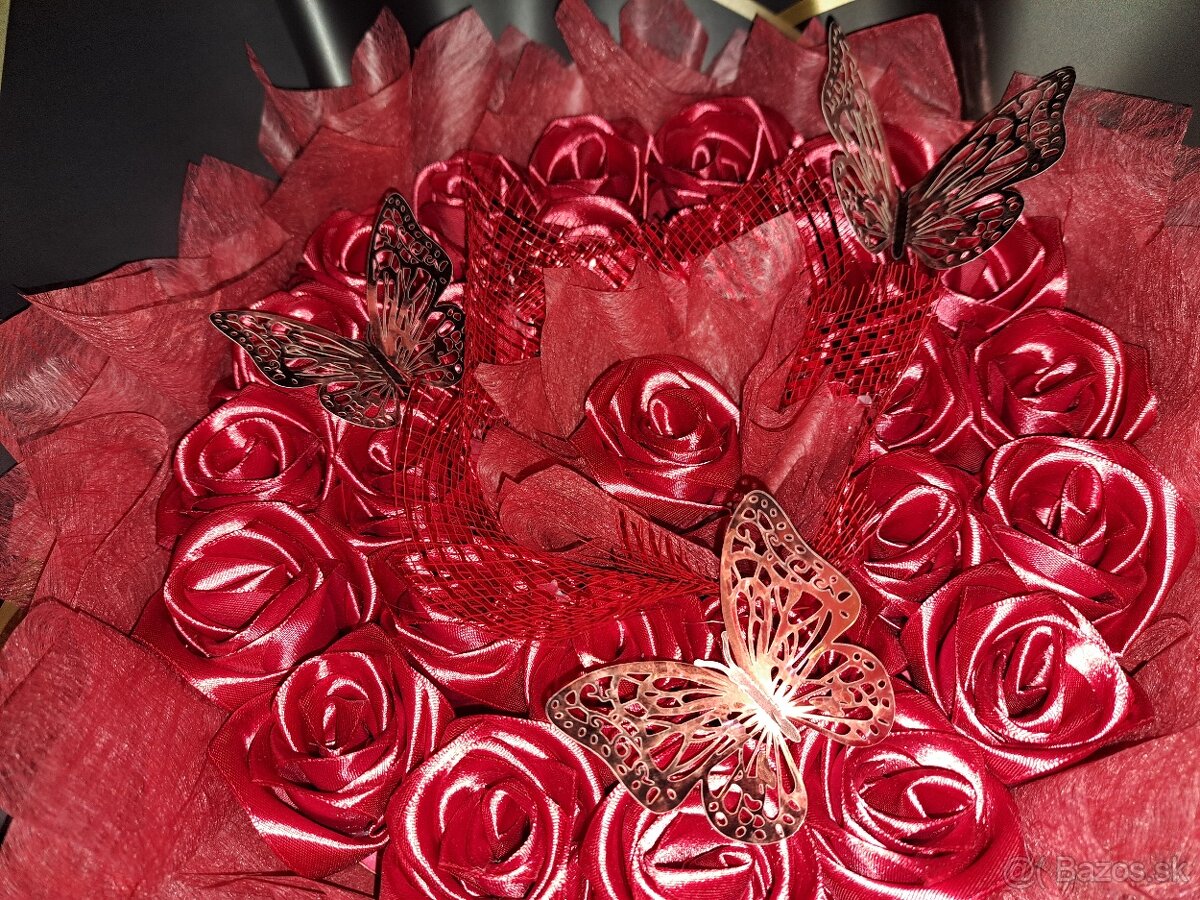 Veľká červená kytica