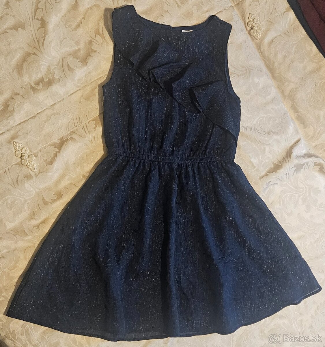 Dievčenské šaty 134