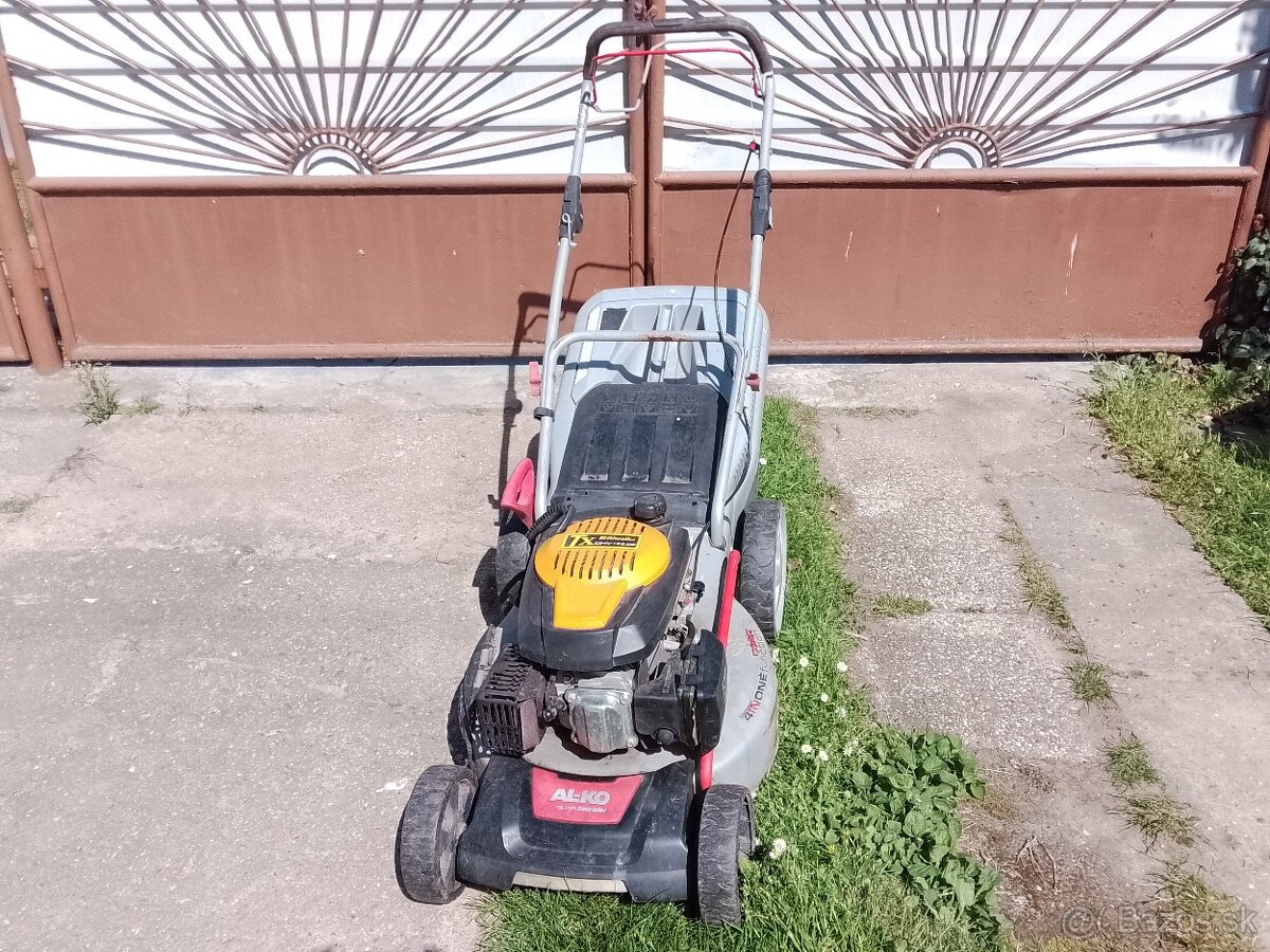 Predám funkčnú  benzinovú kosačku