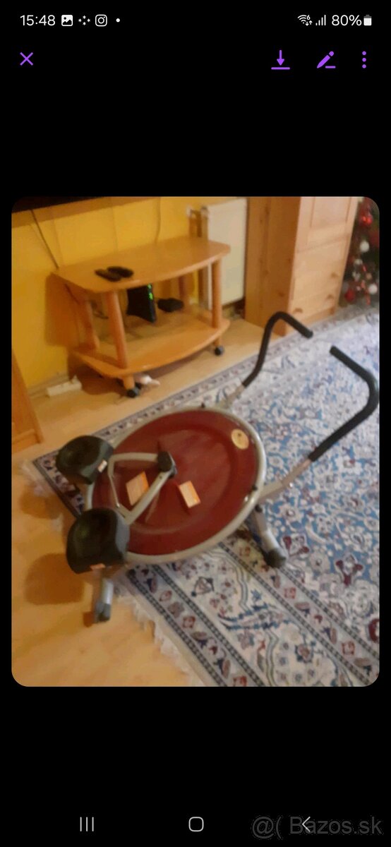 Stroj na posilnenie bokov.