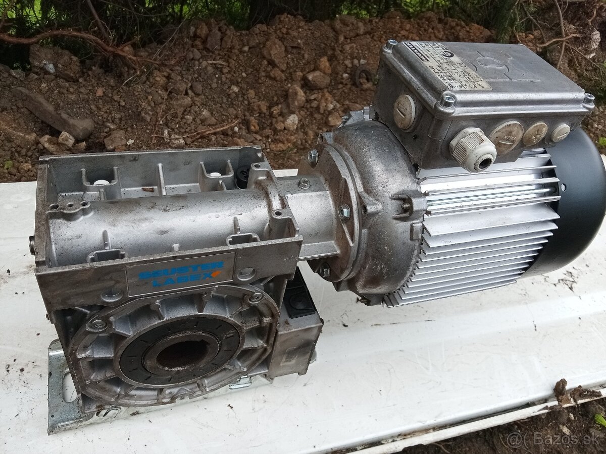 Snekova prevodovka s elektromotorom 1,5kW...