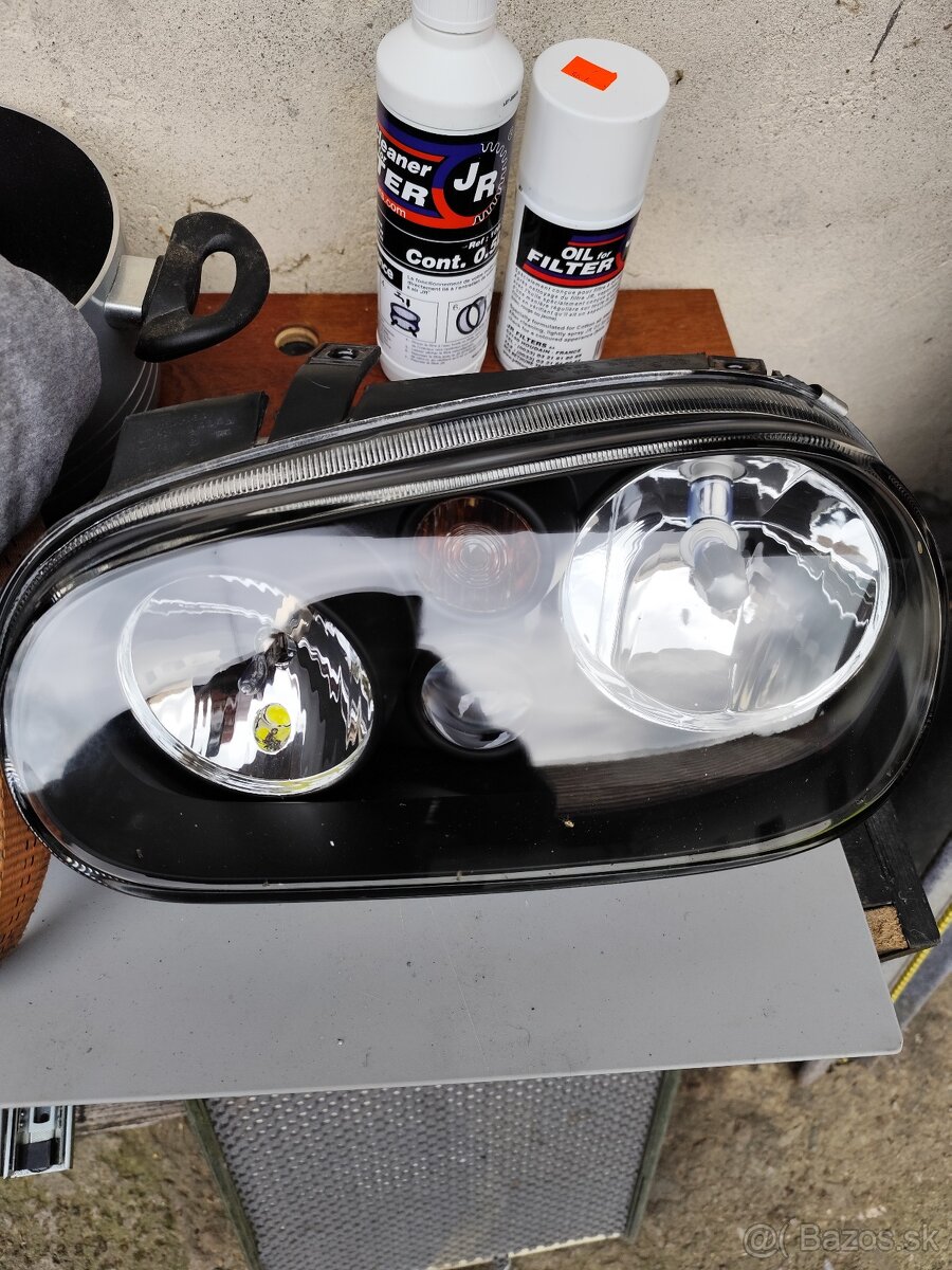 Predné svetlá golf 4