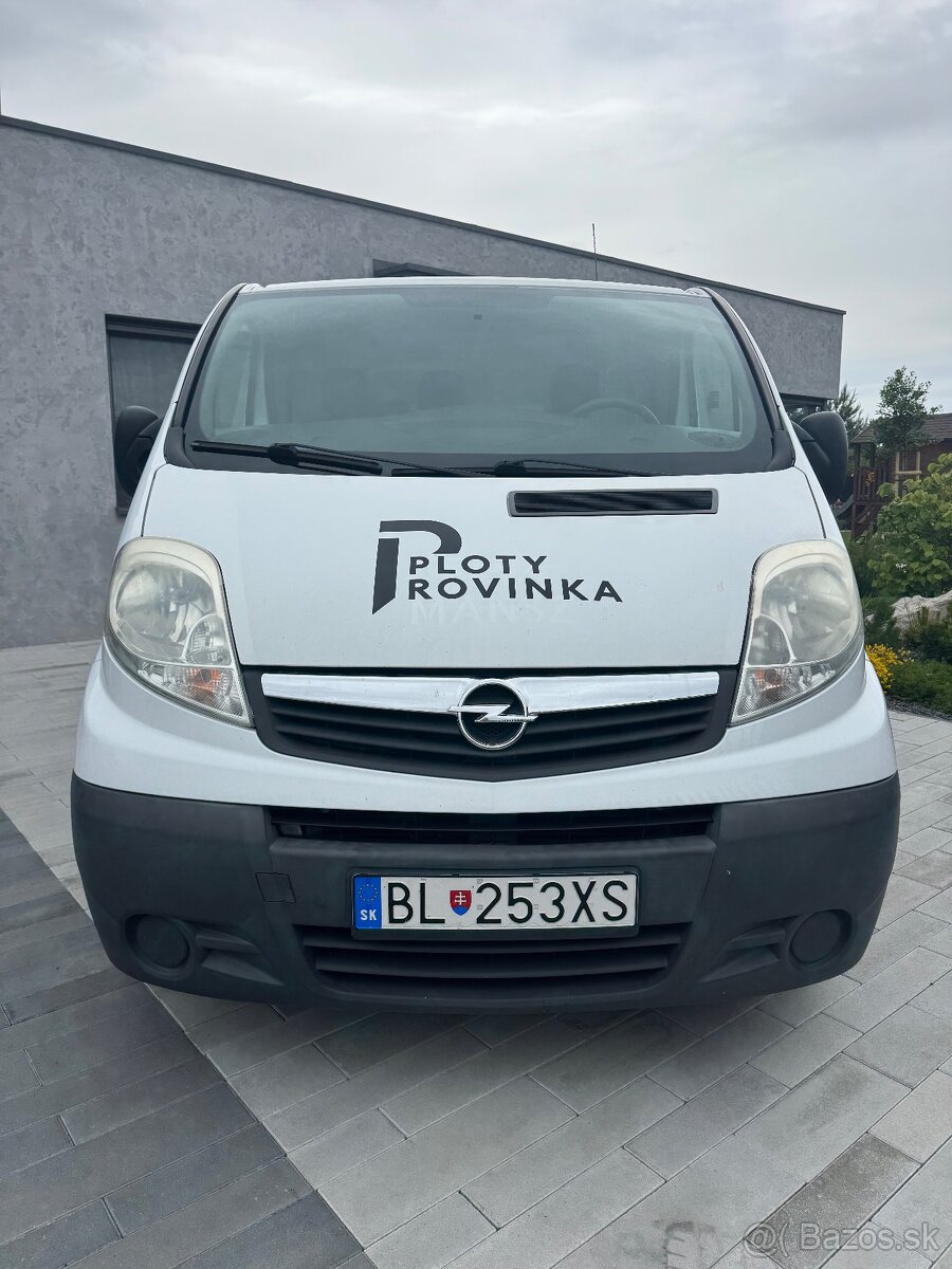 Opel vivaro 2.0tdci H1 L1 2014