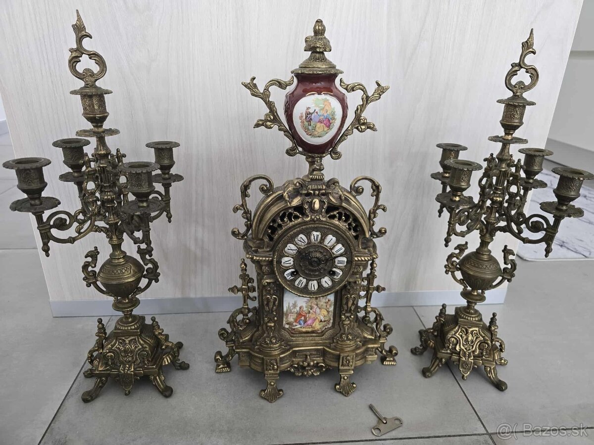 Krasne bronzove krbove hodiny...cislo 17