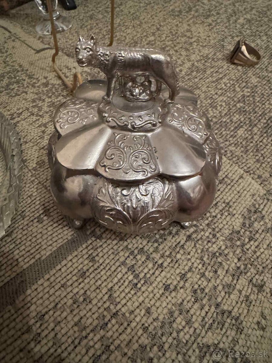 Postriebrená šperkovnica