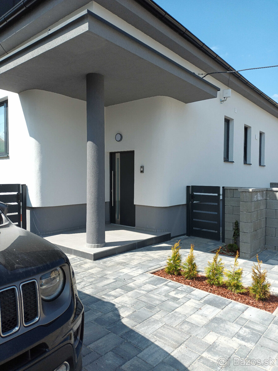 PRENAJMEM nový 2-izbový byt v centre