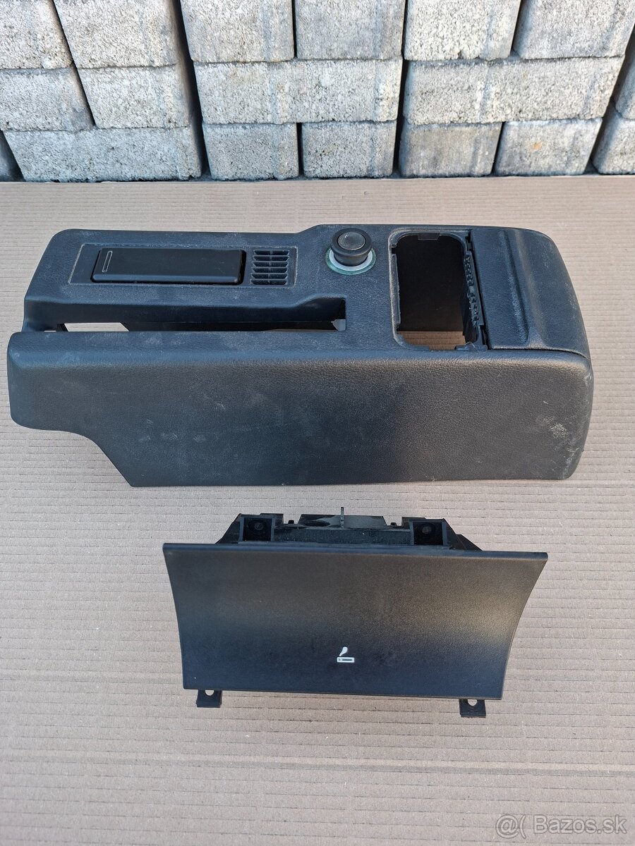 Popolnik + držiak napojov Octavia 1