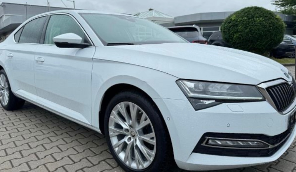 Škoda superb style plus 2022 dsg odpočet DPH