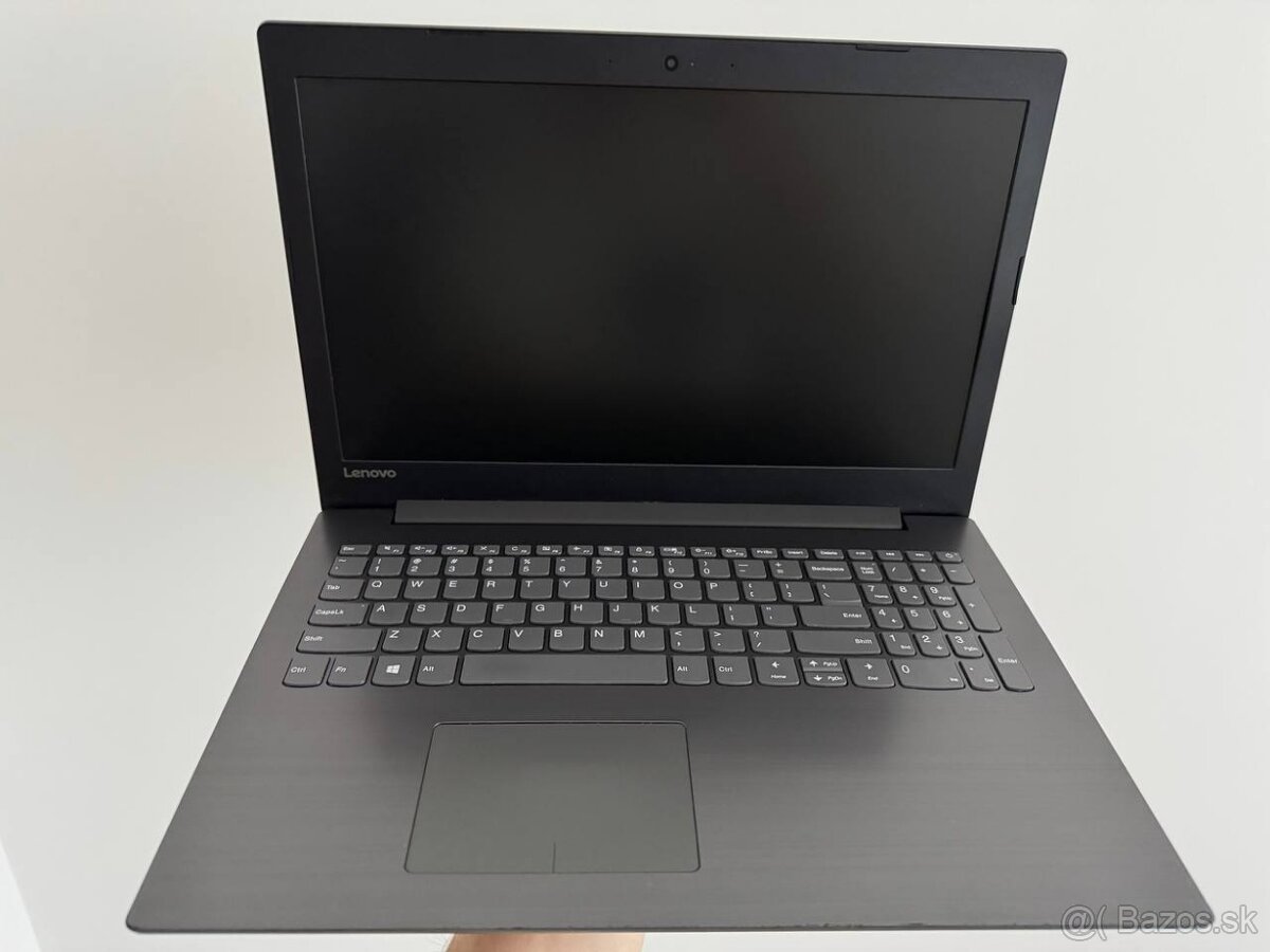 Lenovo, 500Gb SSD a 1TB HDD,15,6'' Preinštalovaný Win10 PR