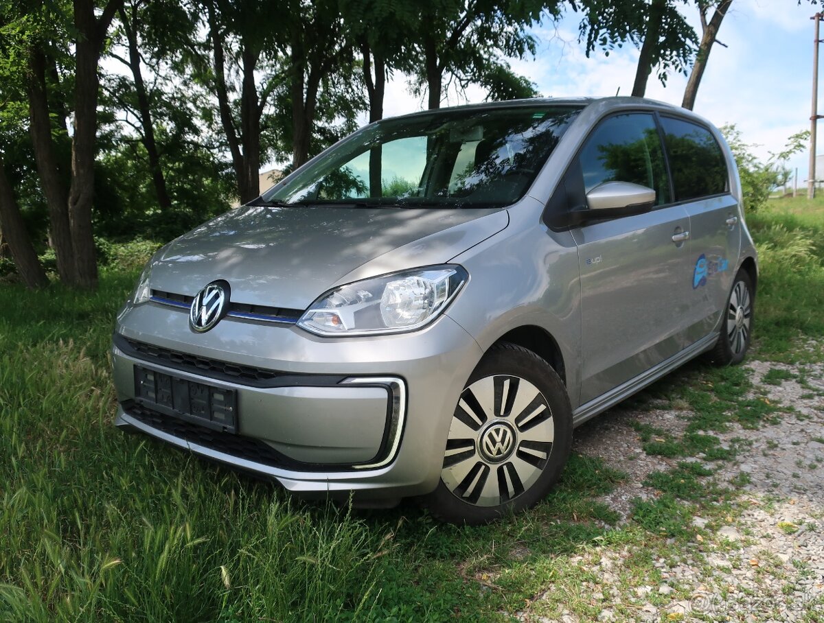 Predám VW e-Up 30tis.km, AUTOMAT, odpočet DPH, AJ NA SPLÁTKY